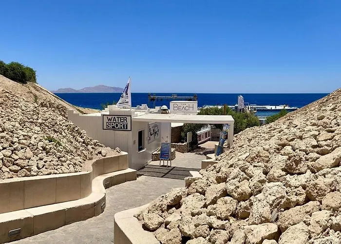 Azure Retreat - Private Luxury Sea View Apartment